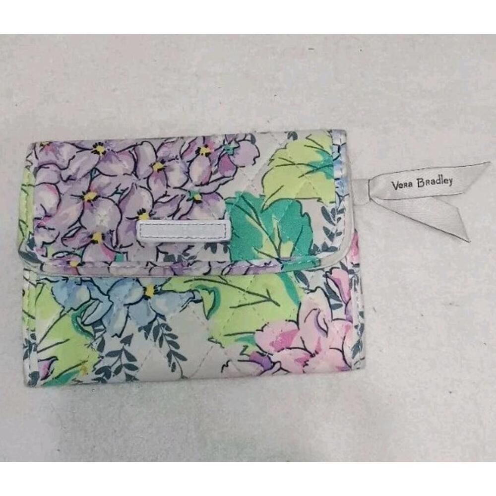 Vera Bradley Quilted Tri-fold Wallet Multicolored Floral